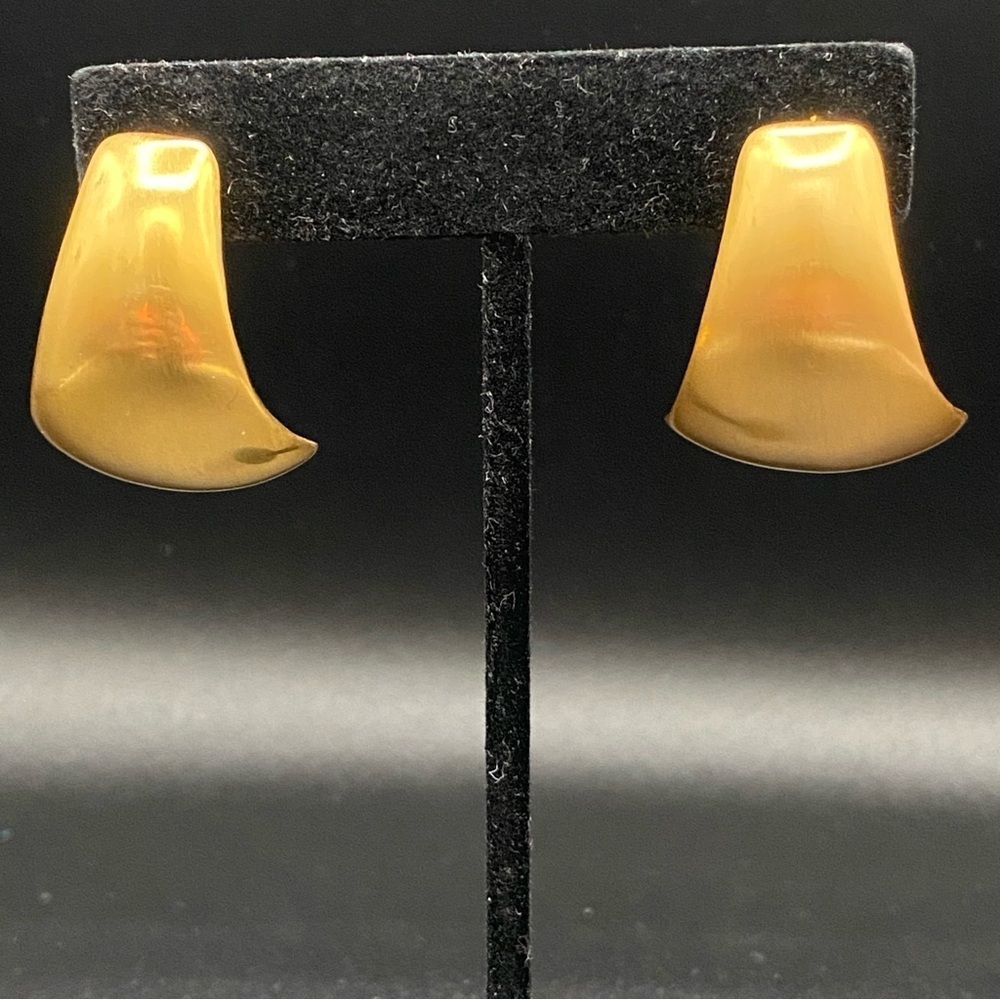 AK Signed Retro 80s Glam Statement Earrings in Brushed Gold Tone - Pierced